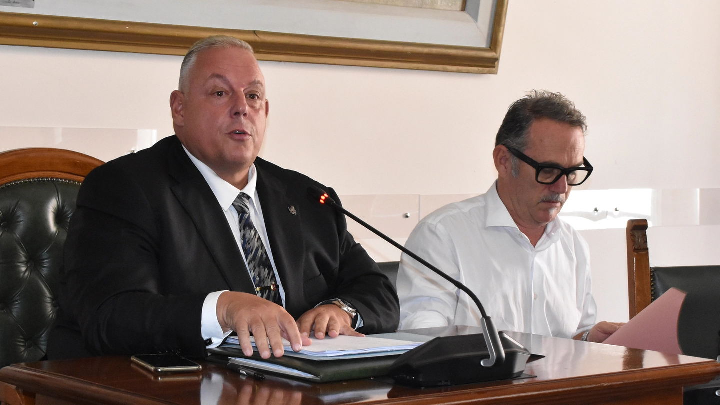 Il sindaco Antonfrancesco Vivarelli Colonna e l’assessore ai Lavori pubblici, Riccardo Ginanneschi