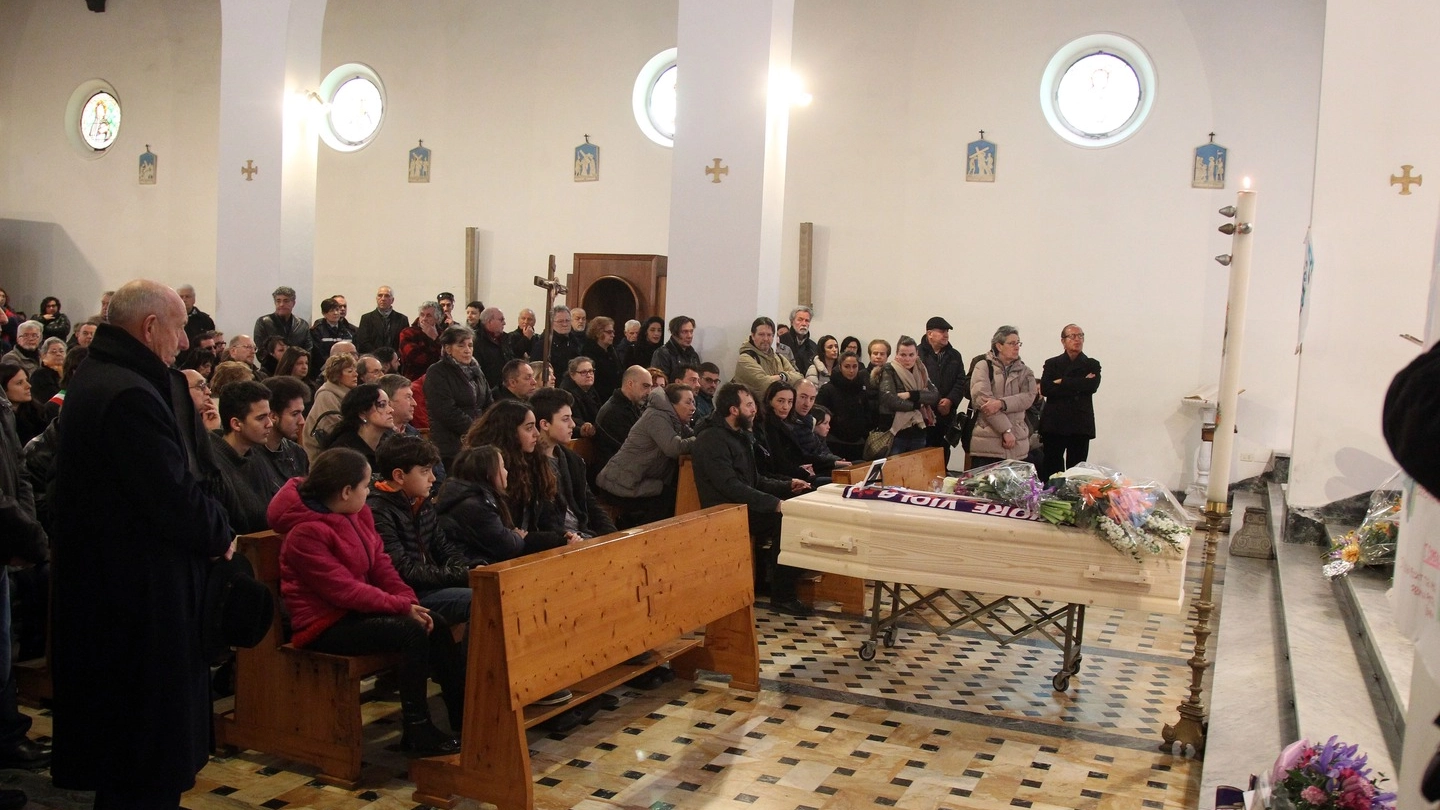 Un momento dei funerali di Giorgio Ariani (Nucci/Germogli)