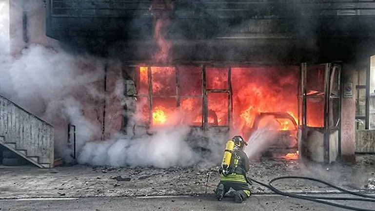 Vigili del fuoco in azione