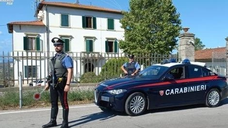 Droga, 500 gr recuperati: un denunciato, due in fuga a Comprensorio
Droga, 500 gr recuperati: un denunciato, due in fuga a Comprensorio