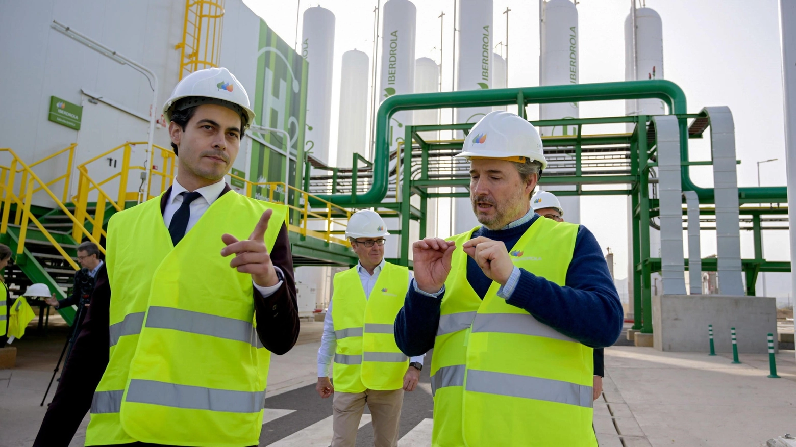 Un investimento di 16 milioni di euro nel sito produttivo di Rosignano nei prossimi due anni. Pannelli fotovoltaici e processi senza l’emissione di anidride carbonica: ecco il progetto .