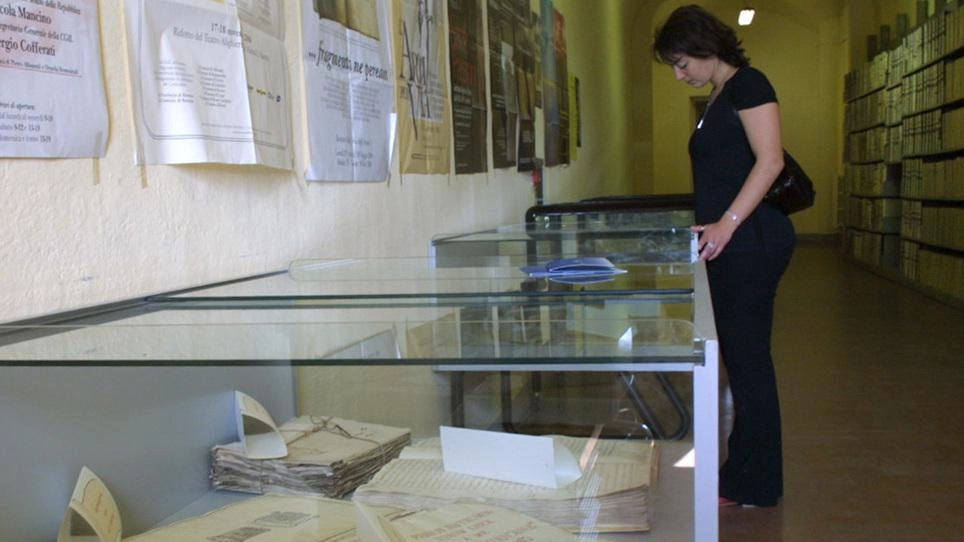 Documenti e pergamene in pericolo: "Trasferire il patrimonio a Massa" Documenti e pergamene in pericolo: "Trasferire il patrimonio a Massa"