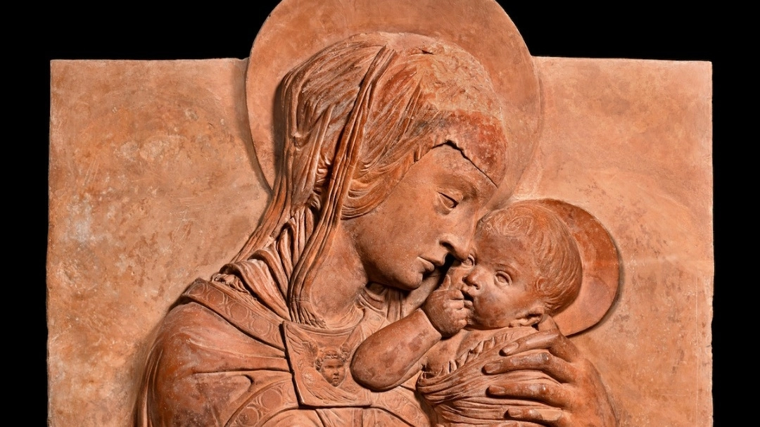 Il Ministero della Cultura acquista la Madonna di via Pietrapiana per la collezione fiorentina. La rara terracotta sarà allestita nel Salone di Donatello