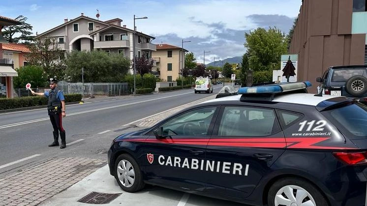 Arrestato a Lucca un pensionato con 50 grammi di cocaina nell'auto
Arrestato a Lucca un pensionato con 50 grammi di cocaina nell'auto