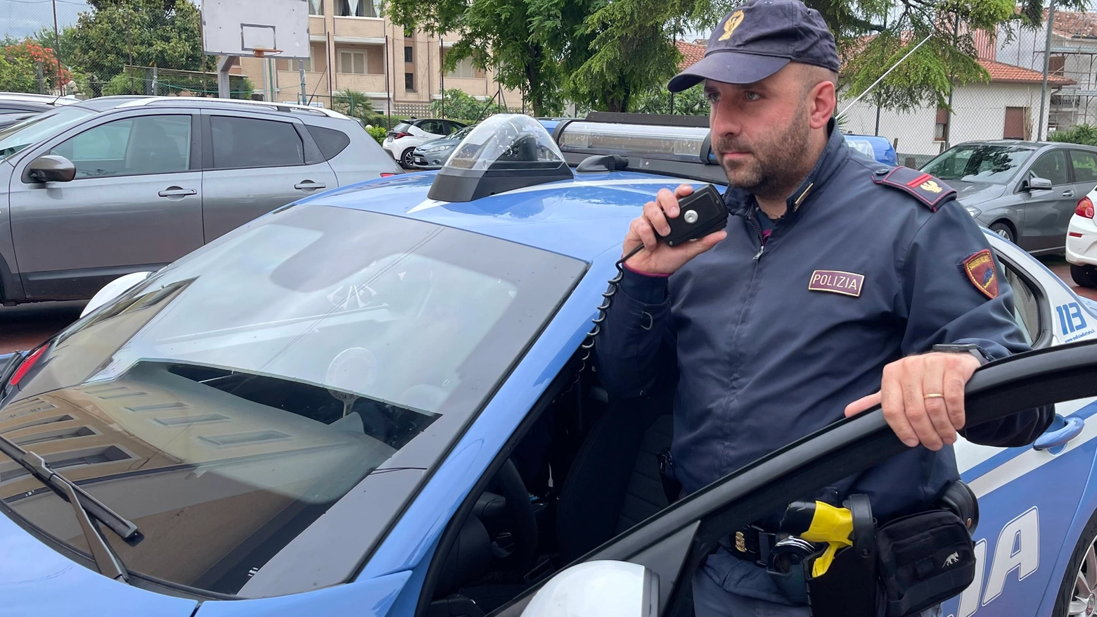 Polizia (foto di repertorio) Polizia (foto di repertorio)
