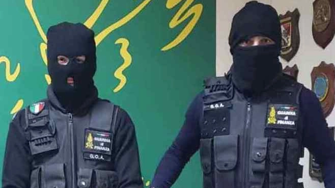 Le indagini sono state condotte dalla Guardia di finanza e coordinate dalla Dda di Firenze in quanto si tratta di traffico internazionale Le indagini sono state condotte dalla Guardia di finanza e coordinate dalla Dda di Firenze in quanto si tratta di traffico internazionale