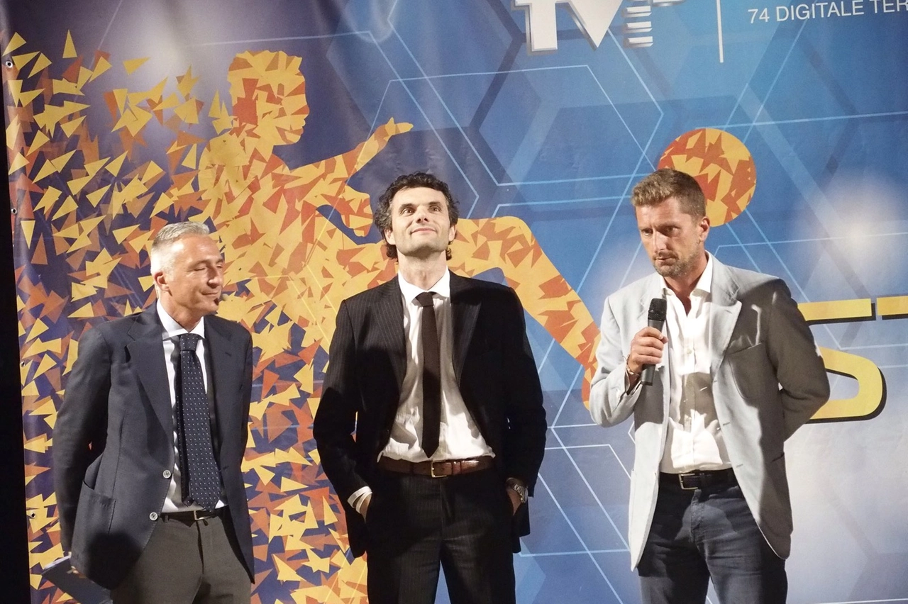 Toccafondi con il sindaco Biffoni (foto Attalmi)