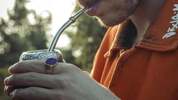 Domani a Coselli, presso Daccapo Sistema di riuso solidale, si terrà "Ganzo Fest 2", un pomeriggio di festa, musica, cibo e condivisione con laboratori creativi, concorso "Call for sustainability" e esibizioni musicali di giovani talenti lucchesi. Ingresso libero.