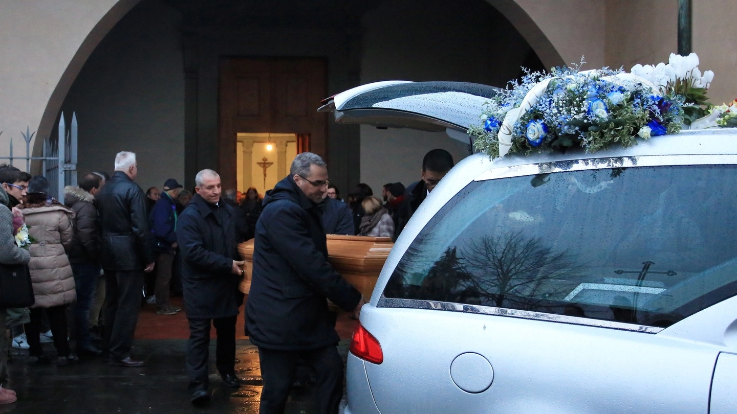 Il funerale di Marco Dolfi, morto a 23 anni 