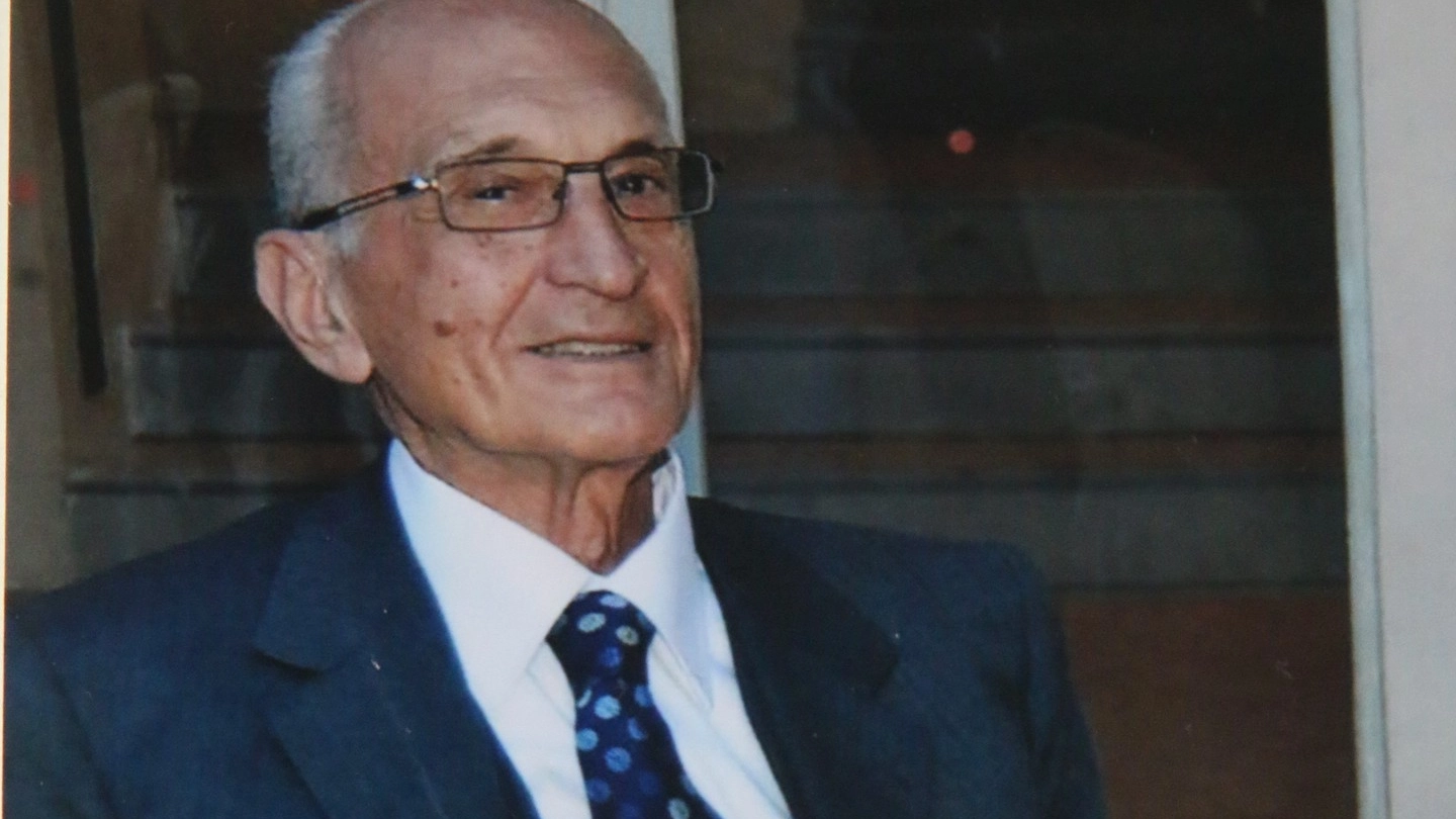 Il professor Candido Morlunghi aveva 92 anni.  Le esequie saranno celebrate domani alle 15.30 nella chiesa della Misericordia