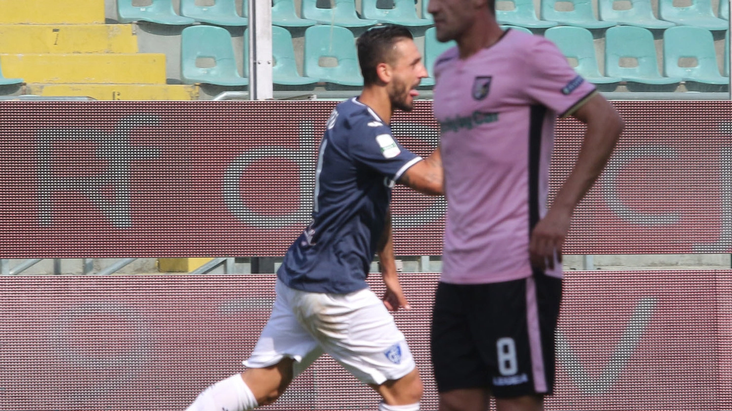Palermo-Empoli, l'esultanza di Caputo dopo il 2-2 (LaPresse)