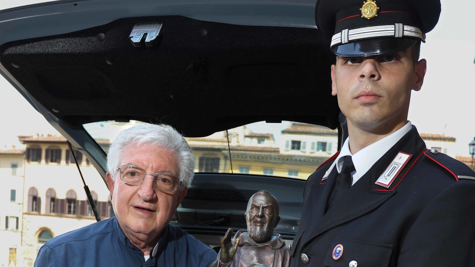 Dipinti e statue rubate nelle chiese Presa la banda, opere restituite Dipinti e statue rubate nelle chiese Presa la banda, opere restituite