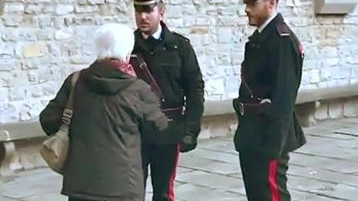 "Anziani, occhio alle truffe" Parte l’appello del sindaco Quelle trappole fino in casa "Anziani, occhio alle truffe" Parte l’appello del sindaco Quelle trappole fino in casa