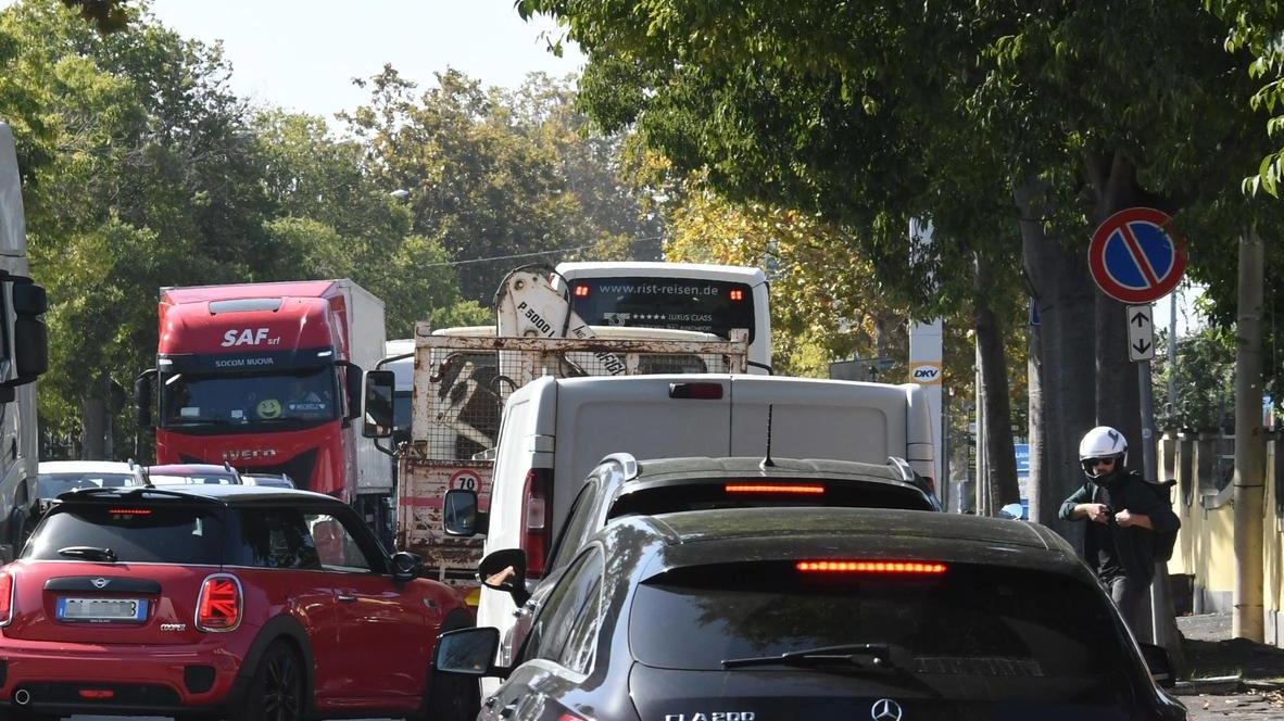 Tir in fiamme Stop a frutta e ortaggi anche ad Ameglia e Luni