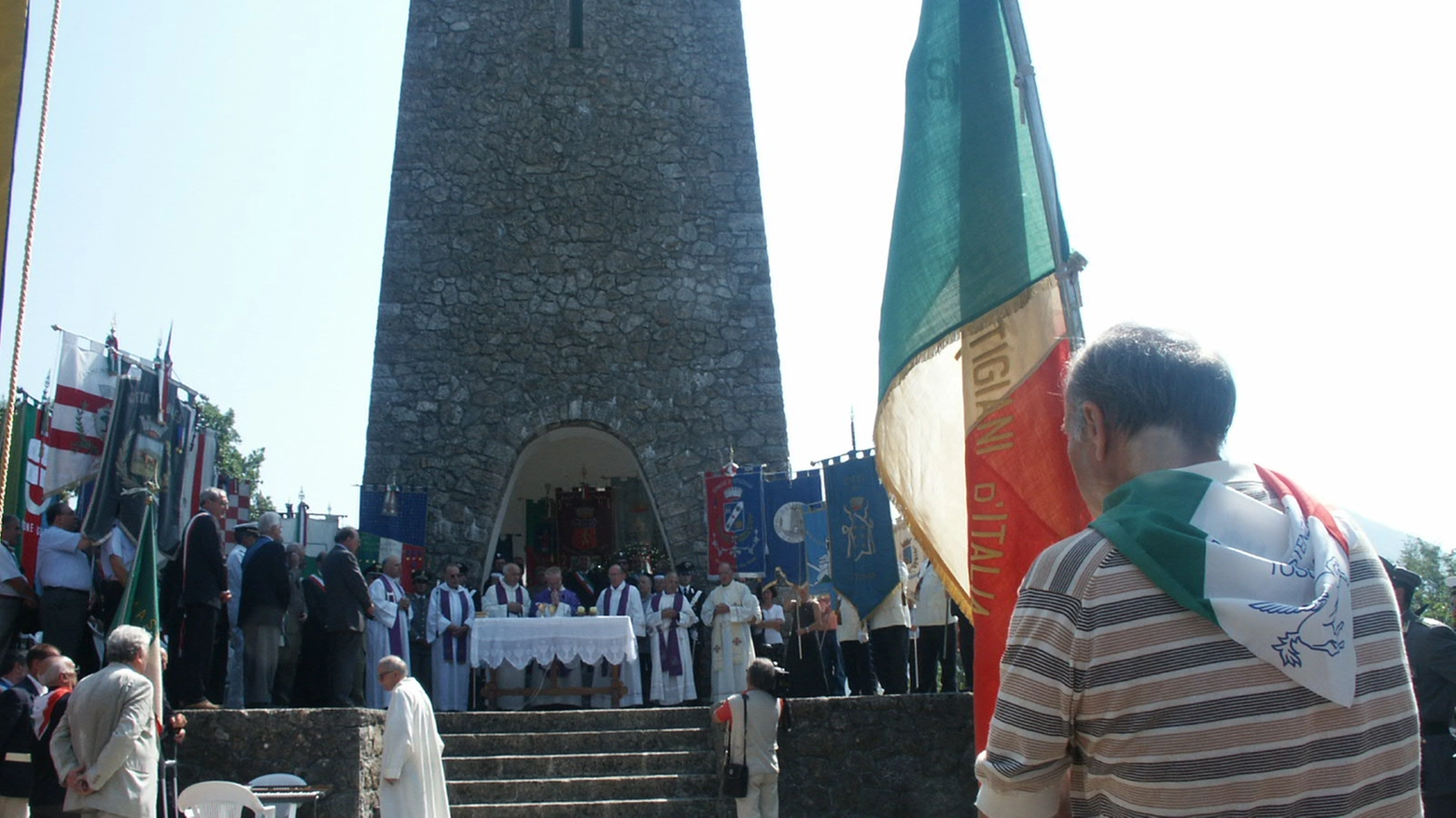 Una cerimonia a Sant'Anna di Stazzema (Umicini)
