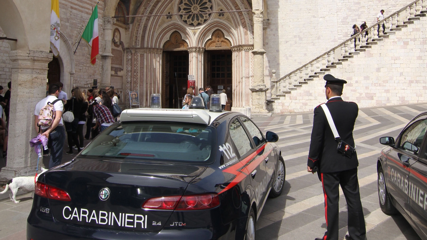 Carabinieri in azione ad Assisi
