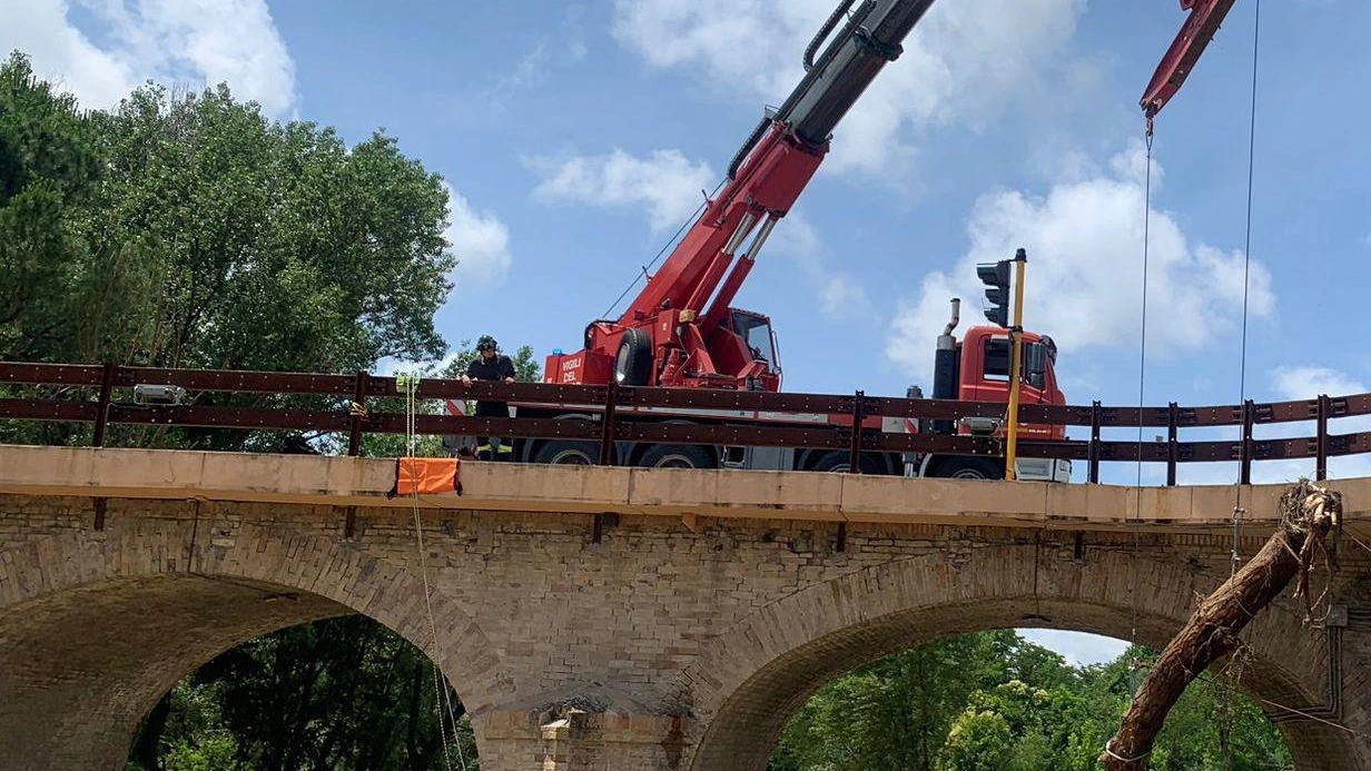 Tescio, emergenza finita Chiuso il Centro operativo Tescio, emergenza finita Chiuso il Centro operativo