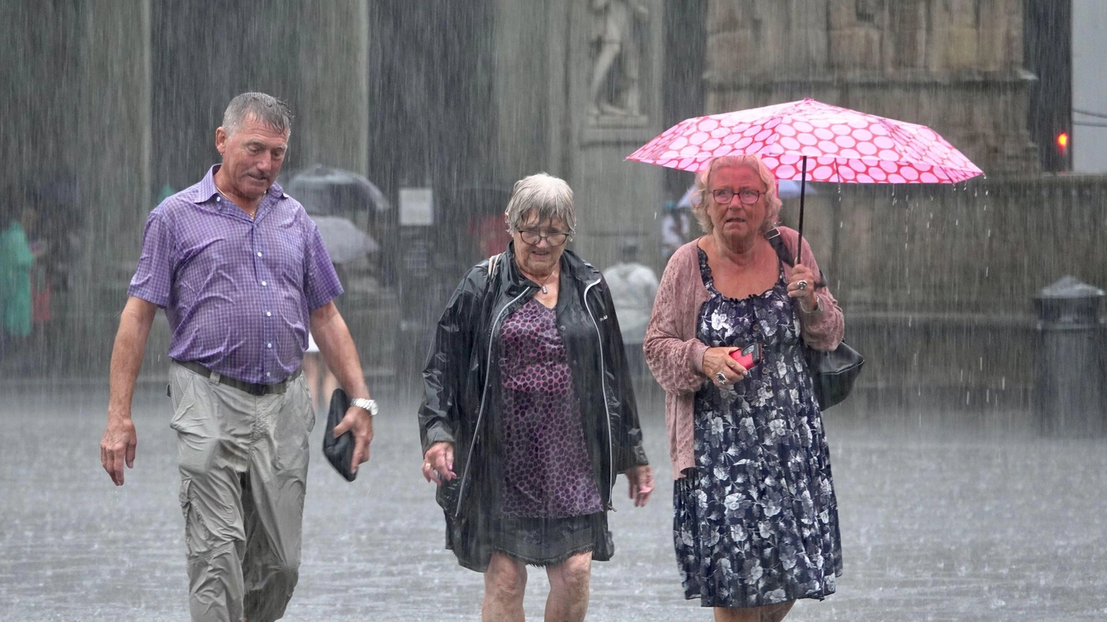 Prorogata l’allerta gialla a Firenze per temporali e rischio idrogeologico Attenzione fino alla mezzanotte Prorogata l’allerta gialla a Firenze per temporali e rischio idrogeologico Attenzione fino alla mezzanotte