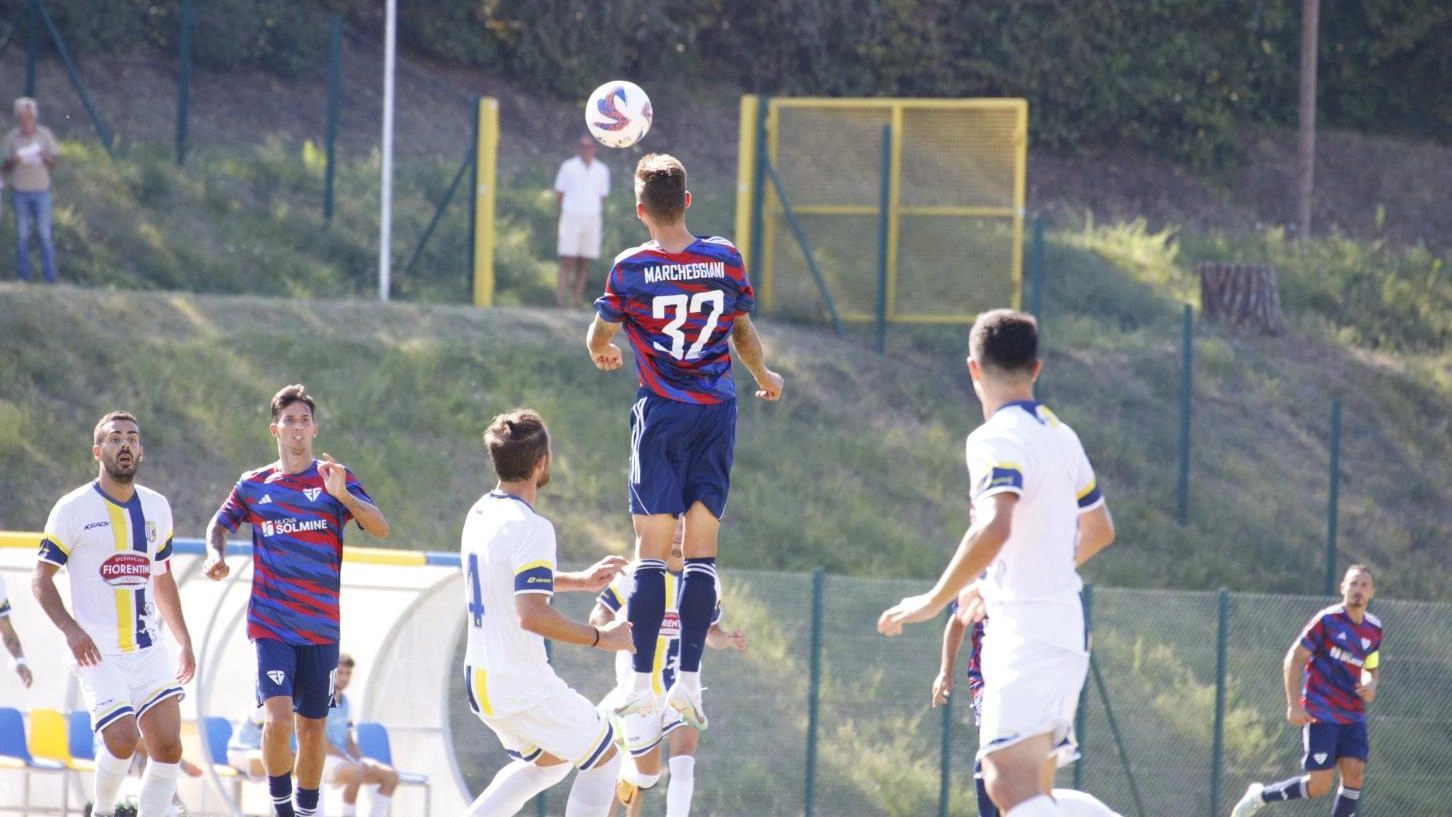 Il Follonica Gavorrano e il San Donato Tavarnelle hanno pareggiato 0-0 nell'esordio del girone E di Serie D, con un gol annullato che grida vendetta. Ora il team minerario si prepara ad affrontare la Pianese, seconda dello scorso campionato, con grande tranquillità.