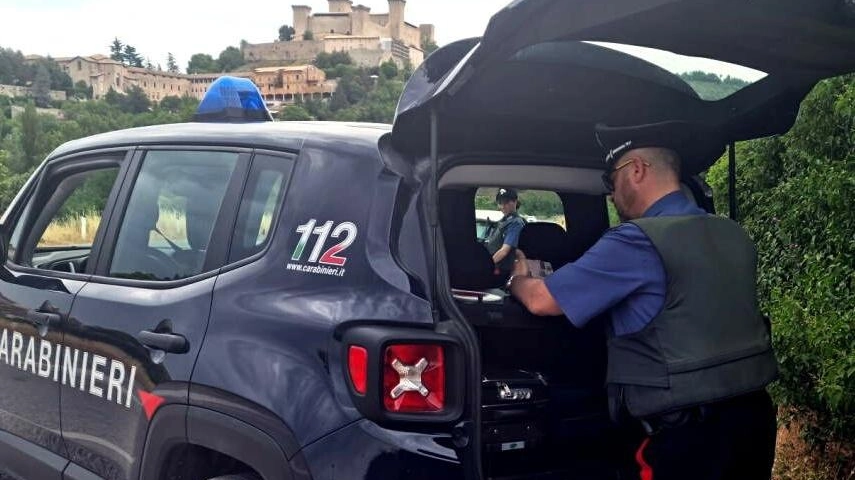 "Correte, sta picchiando mamma" Ragazzina fa arrestare il papà violento "Correte, sta picchiando mamma" Ragazzina fa arrestare il papà violento