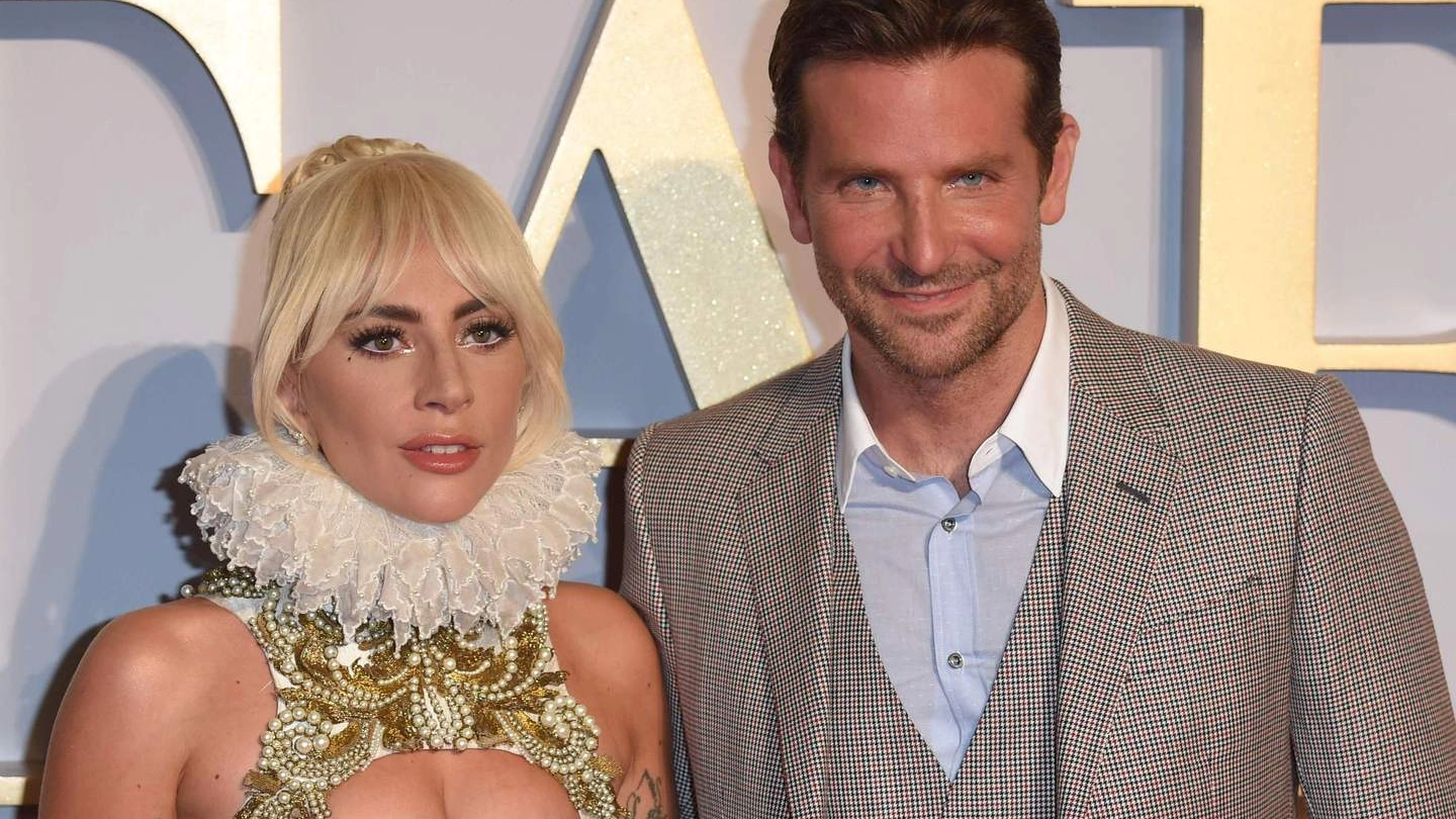 Lady Gaga e Bradley Cooper, protagonisti di A star is born