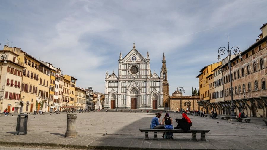 Firenze, piazza Santa Croce in zona rossa (Germogli)