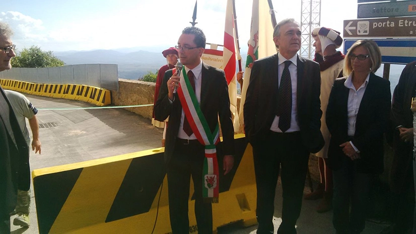 Il sindaco Buselli, il governatore Rossi e l'assessore Nocentini