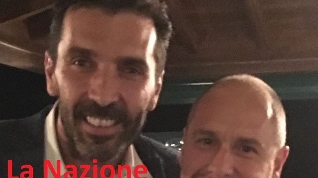 Buffon con uno dei titolari del ristorante, Gaspare Sassi