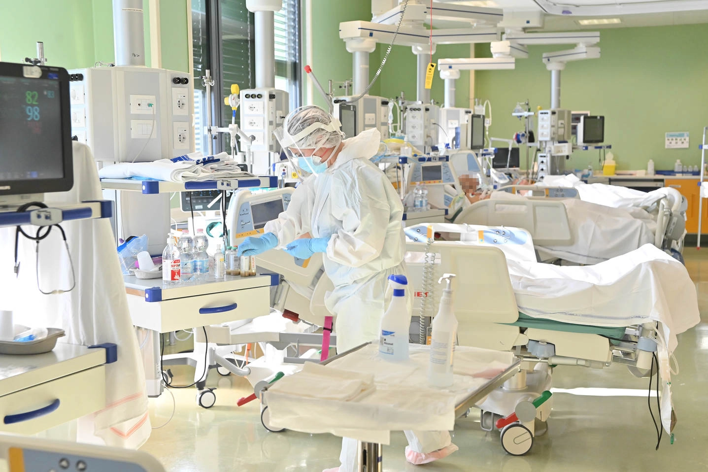 Covid, la terapia intensiva dell'ospedale di Pistoia (foto Acerboni/FotoCastellani)