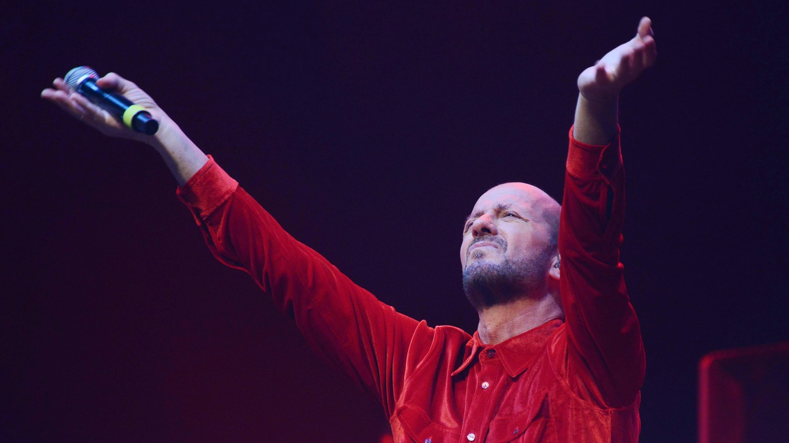 Raf, tutta questione di ritmo vitale Al Verdi sbarca il nuovo tour "Se sono qui, è merito di Firenze" Raf, tutta questione di ritmo vitale Al Verdi sbarca il nuovo tour "Se sono qui, è merito di Firenze"