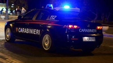 Un'auto dei carabinieri (foto repertorio)