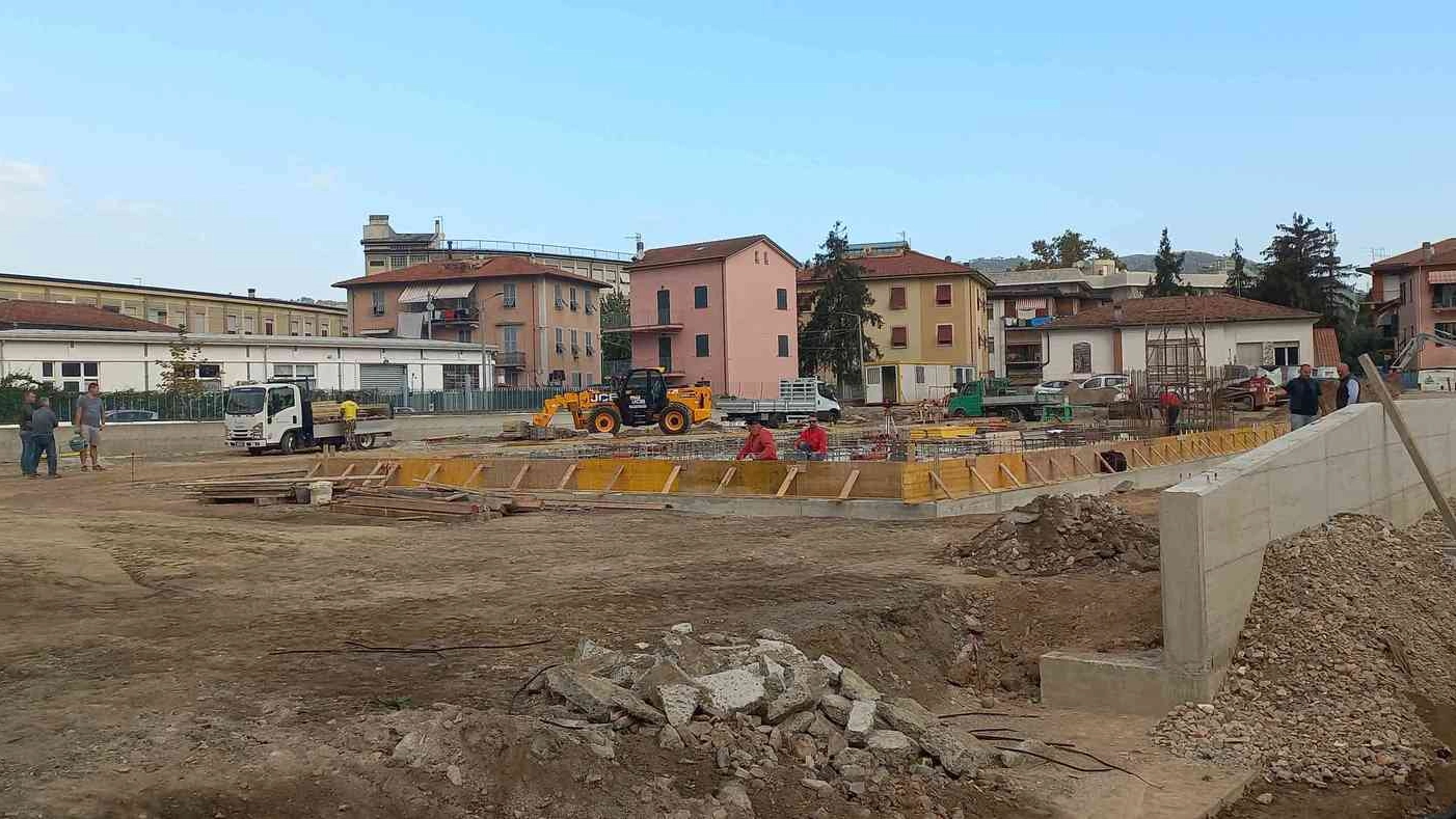 L’area lungo via della Pianta in cui saranno costruiti il ristorante di McDonald’s e un edificio residenziale di cinque piani