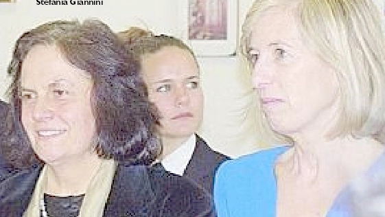 Il dirigente scolastico Tagliaferri insieme al ministro Stefania Gainnini