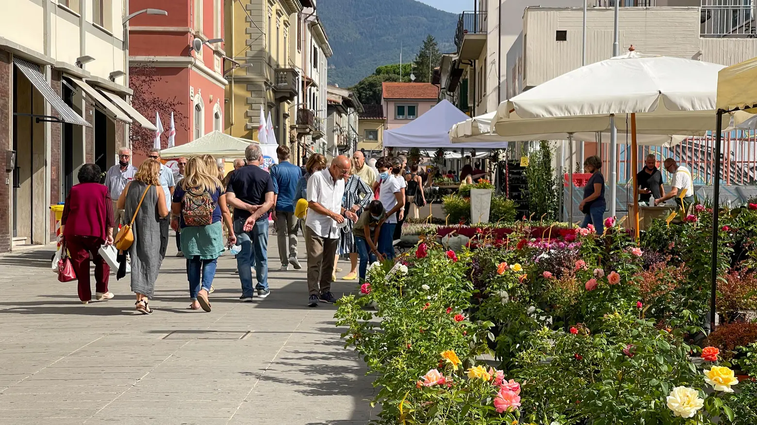 Il centro rinasce grazie ai cittadini Il centro rinasce grazie ai cittadini