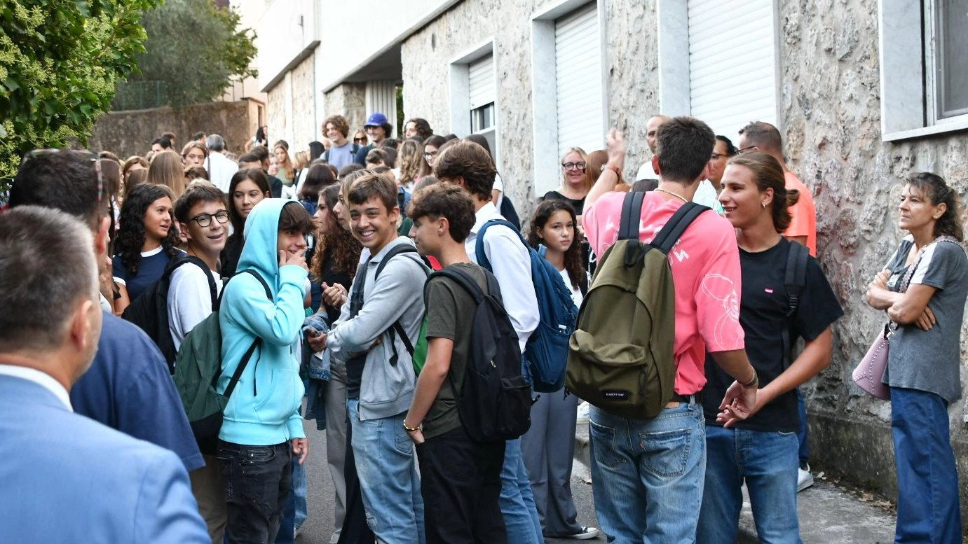 Lo “scacchiere“ degli istituti. Scuole divise fra sedi provvisorie aspettando i lavori milionari Lo “scacchiere“ degli istituti. Scuole divise fra sedi provvisorie aspettando i lavori milionari