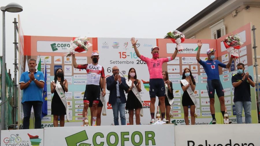 Giro della Toscana, la premiazione (foto Luca Bongianni/Germogli)