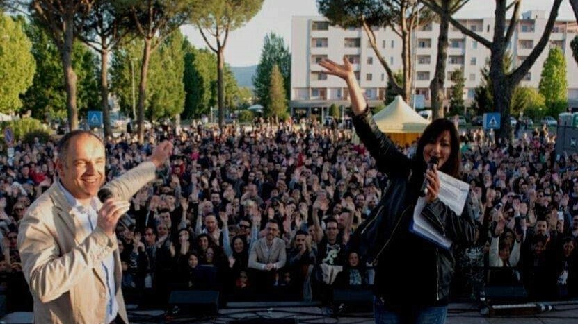 Il sindaco Menesini al concerto del Primo Maggio dello scorso anno