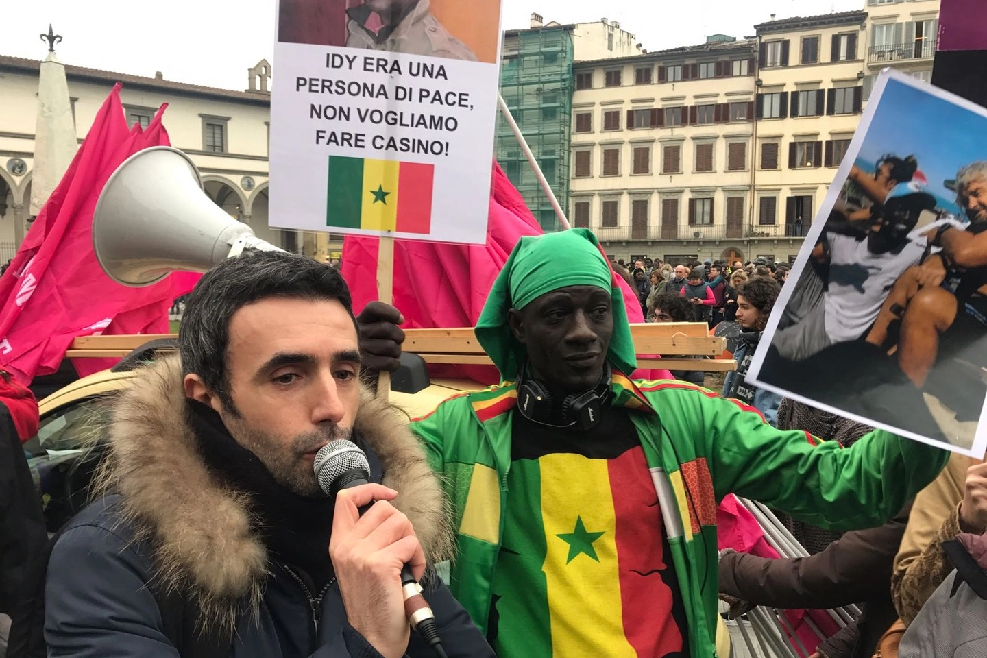 La manifestazione dei senegalesi