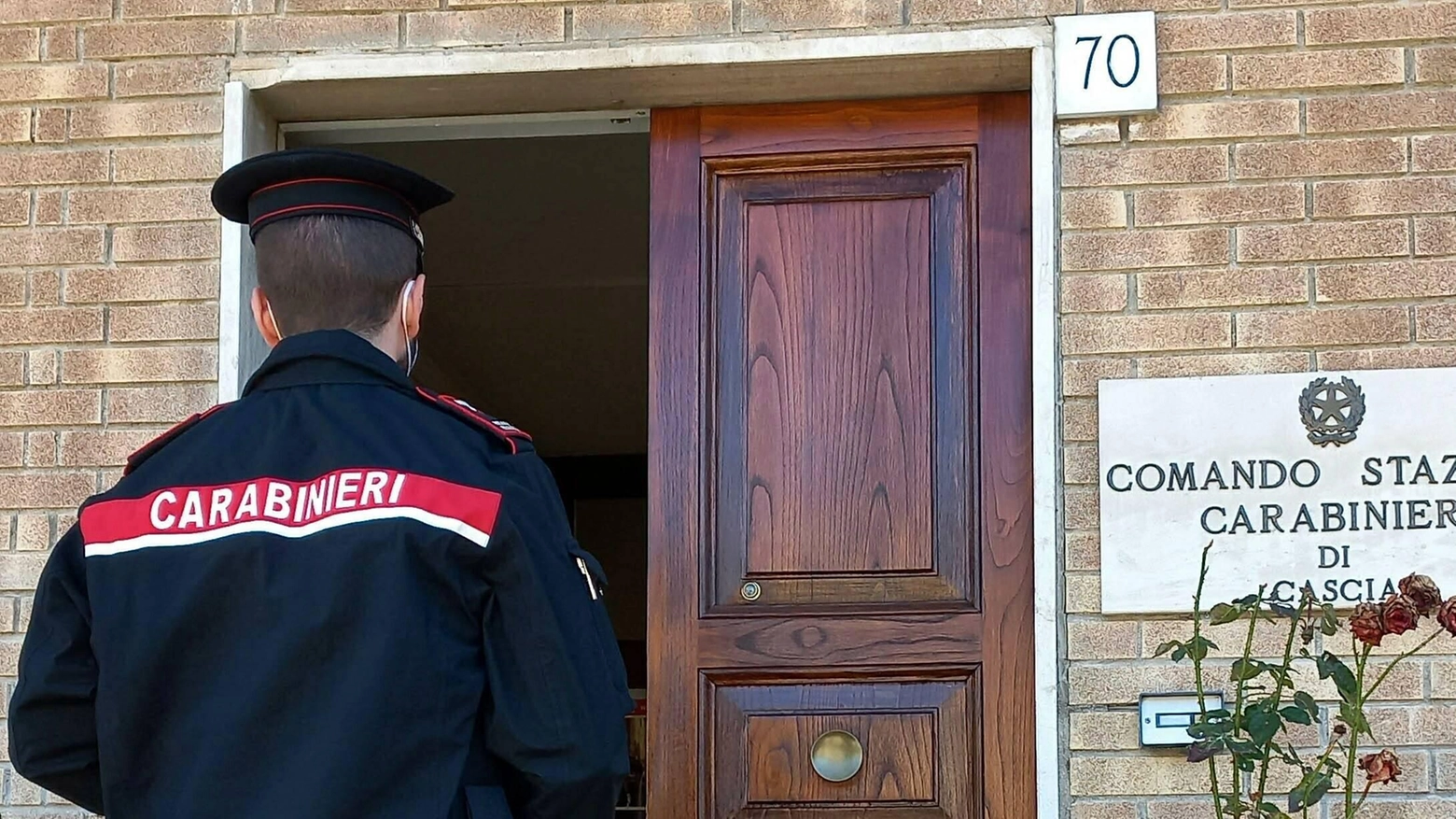 Ubriaco al volante, sperona l’auto della ex moglie e finisce in manette Ubriaco al volante, sperona l’auto della ex moglie e finisce in manette