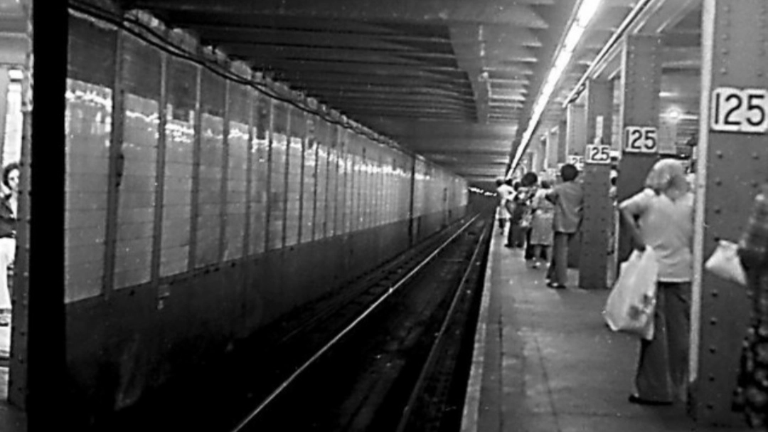 Metropolitana di New York al buio (foto Agi) 