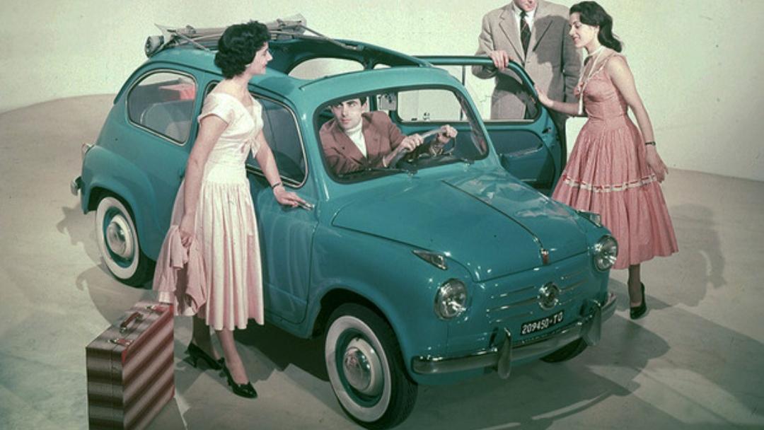 En 1955, Italia se pasó al Fiat 600, icono del auge económico