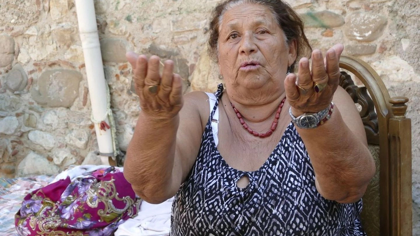 Djulia Ahmetovic, una delle donne di etnia rom cui furono confiscati i beni lo scorso anno 