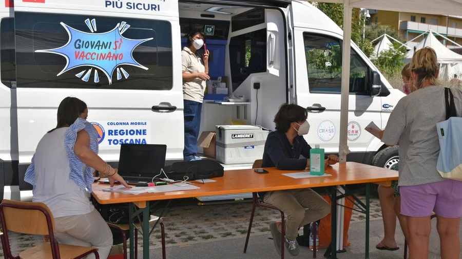 Camper delle vaccinazioni in giro per la Toscana