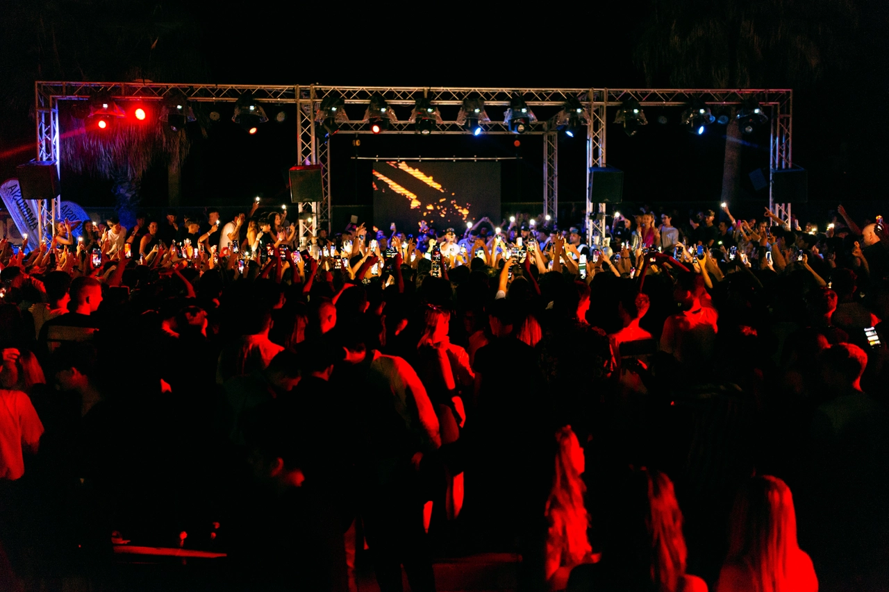 Bussola Versilia ha inaugurato la discoteca estiva con tantissime novità