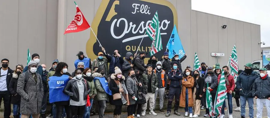 Fruttital, sciopero e accordo Presidio davanti all’azienda