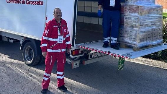 Un camion di prodotti di pulizia della Solmine per gli alluvionati Un camion di prodotti di pulizia della Solmine per gli alluvionati