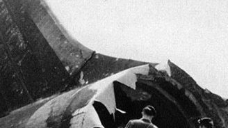 Il relitto dell'aereo precipitato il 5 maggio del 1972