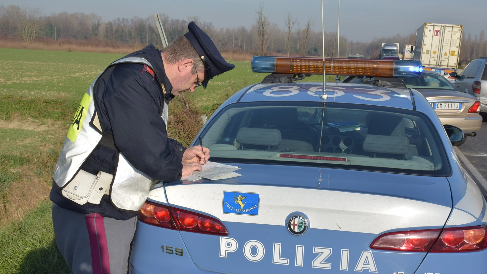 Le forze dell'ordine controllano le auto immatricolate nei paesi dell'Est