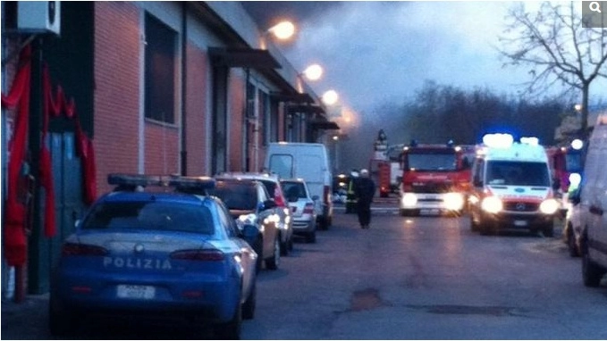La prima foto in assoluto scattata all'incendio del Macrolotto il 1° dicembre 2013