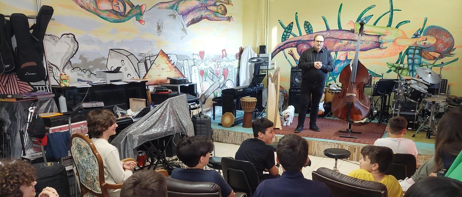 Tutti i sabati di dicembre, dalle 16 alle 17, presso lo spazio artistico dell’ex chiesa di Lorentino e Pergentino
